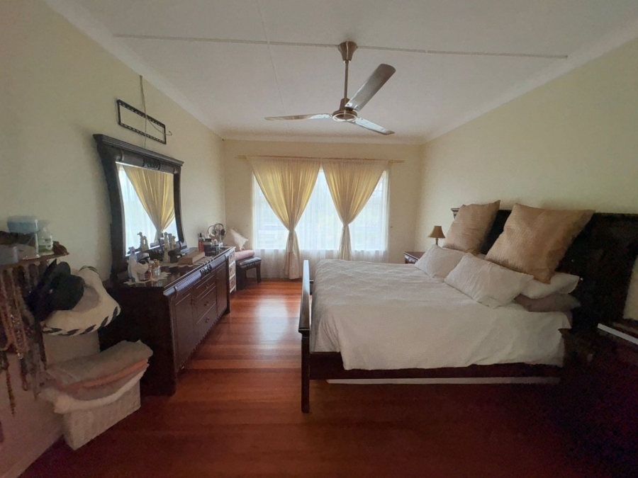 7 Bedroom Property for Sale in Sunnyridge Eastern Cape